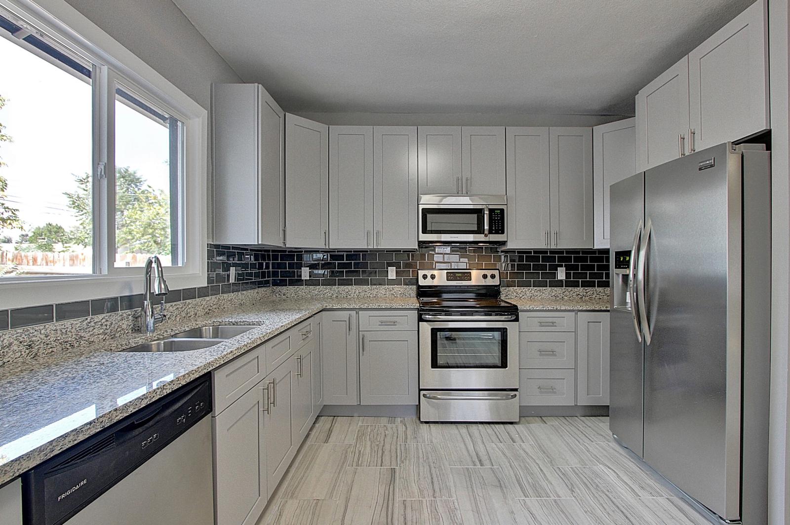 Grey Shaker Cabinet Gallery | Custom Kitchen Cabinets ...